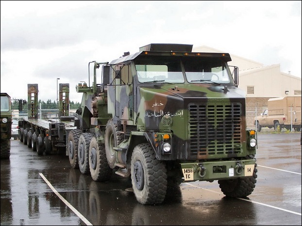 M1070 Heavy Equipment Transporter 07