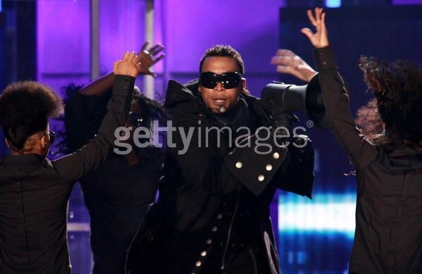 [don omar billboard 2009 (2)[5].jpg]