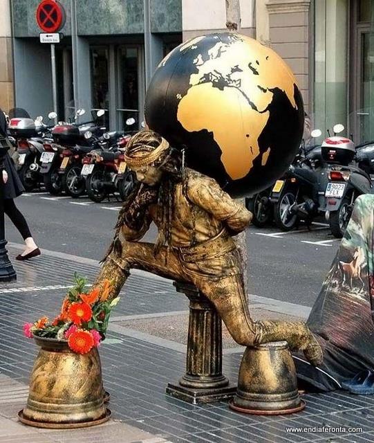 living-statues-around-the-world01.jpg
