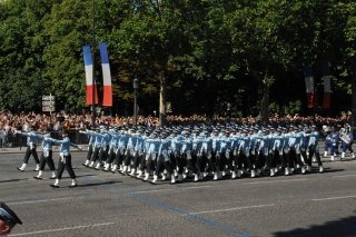20110313-Indian-Soldier-France-March-past-Wallpapers-01-TN