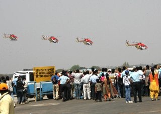 20110309-IAF-Sarang-Helicopter-Wallpaper-15-TN