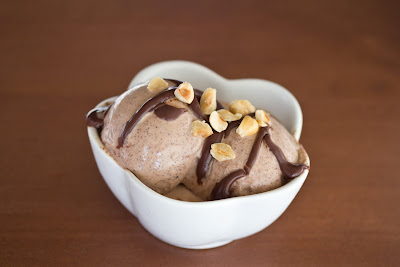 photo of a bowl of nutella ice cream