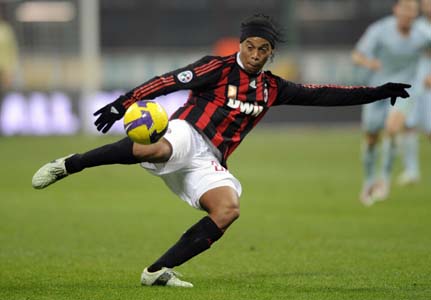Ronaldinho_AC_Milan_A1.jpg
