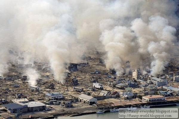 日本地震海嘯後空拍圖 (19)