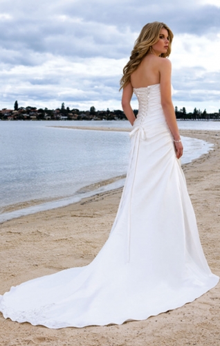 beach wedding gown 2010
