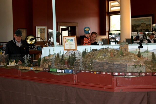 [DurandTrains5100342.jpg]