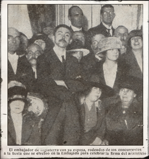 Carla Bodoni en la Embajada Británica (noviembre 1918). Pulse para ver la imagen completa