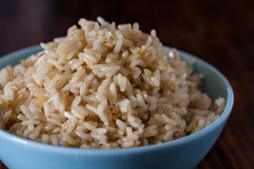 How to cook brown rice in the microwave