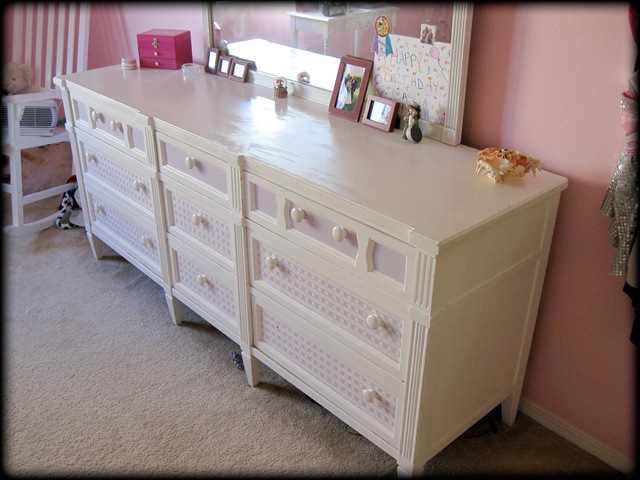 [dresser long ways[2].jpg]