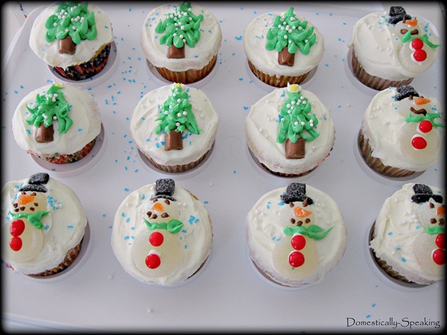 [christmas cupcakes all[3].jpg]