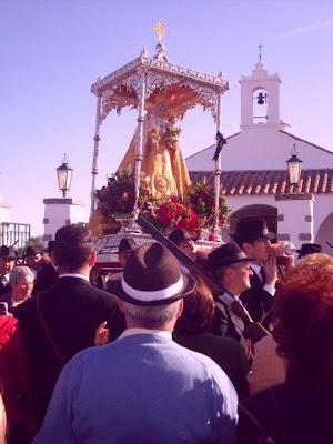 Pincha en esta foto para ver el resto de fotos de la Romería de la Virgen de Luna del domingo. Pozoblanco News, las noticias y la actualidad de Pozoblanco. www.pozoblanconews.blogspot.com