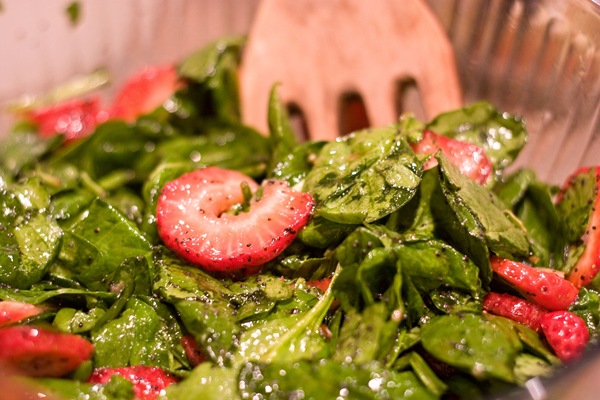 Friday-Food-spinach-salad