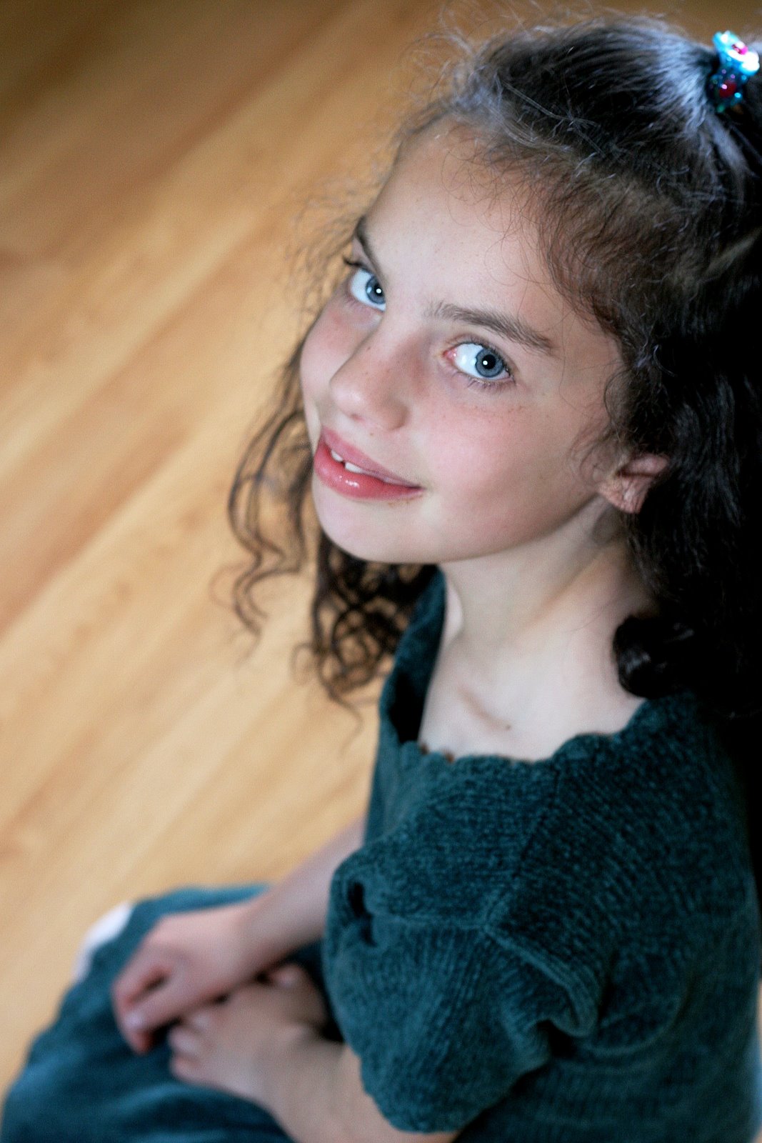 [Kristi with beauty dish and natural light[3].jpg]