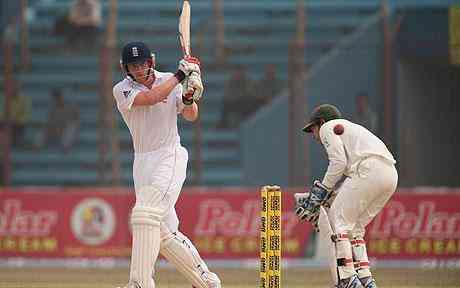 Bangladesh v England Ian Bell and Paul Collingwood mix to put tourists on top