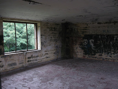 Fort Zachodni - wnętrze schronu dowodzenia