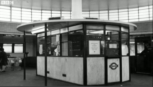 [modernism southgate station 2[3].jpg]
