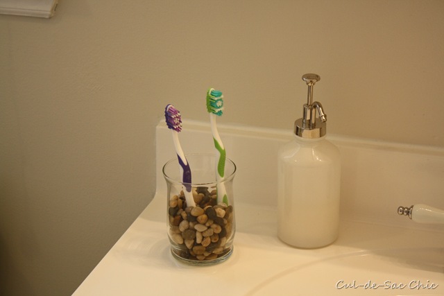 [Master Bath Gravel Toothbrush Holder[8].jpg]
