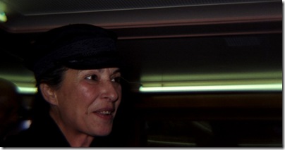 Andrea Thüler - Vor der Premiere auf der Stadt Bern - mit Hut