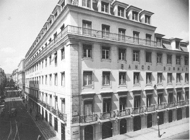 [Banco Burnay[8].jpg]