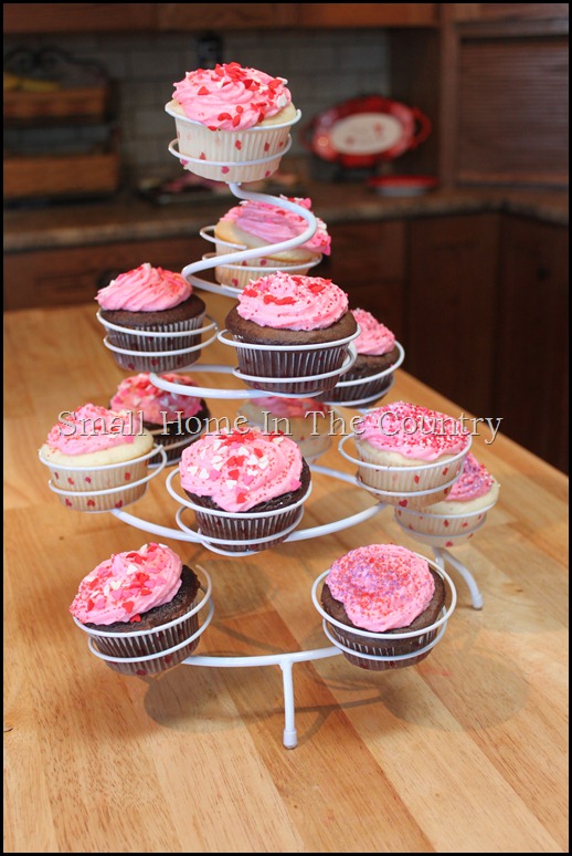 Valentines cupcakes 055