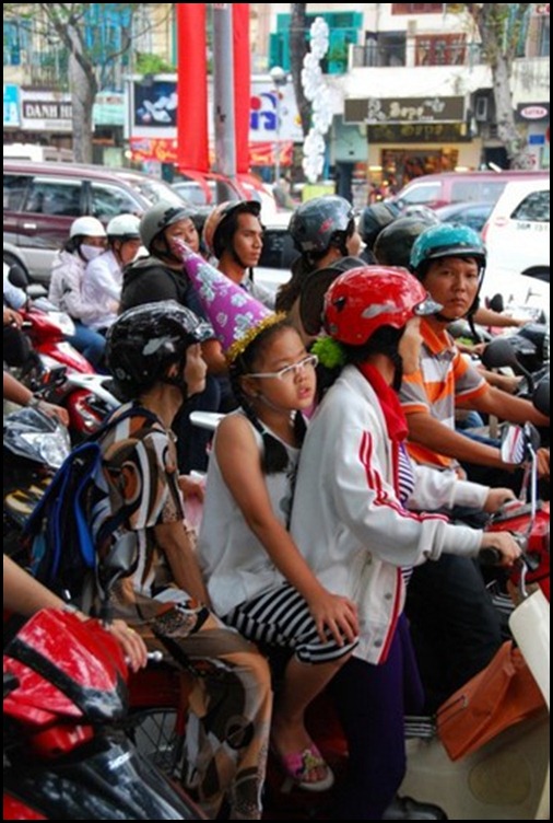 Saigon Street Traffic http://global-citizen-01.blogspot.com