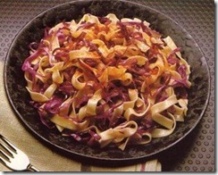 Pasta_w_Onions_&_Red_Cabbage