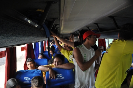 As fotos dos banhistas durante a viagem até o Aqua Mac
