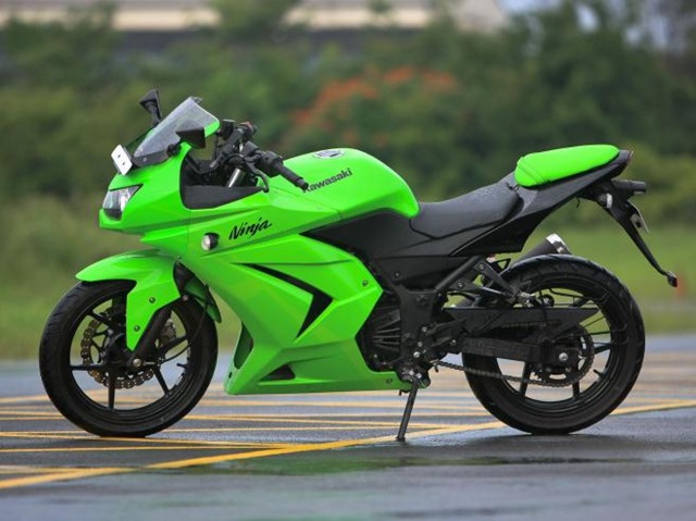 [Kawasaki bajaj ninja 250 R india launch pics photos price specifications[3].jpg]