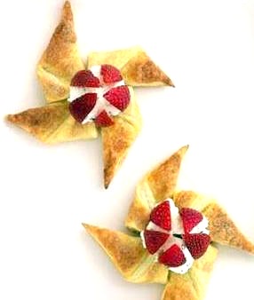 [Strawberry-Ricotta-Pinwheels-Recipe_slideshow_image[7].jpg]
