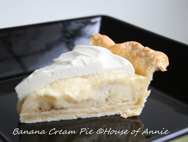 [banana cream pie slice[5].jpg]