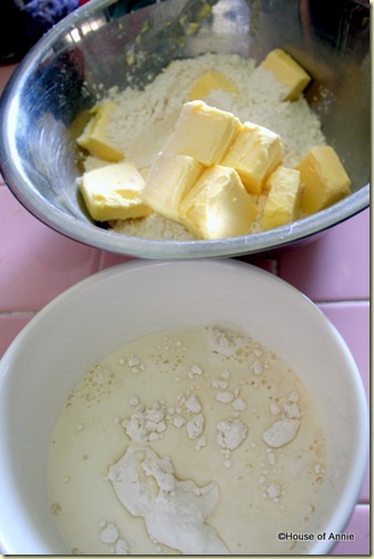 banana cream pie crust dough and batter