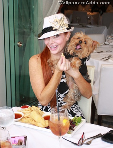 [Phoebe+loves+the+lens+F_e_gFkAkNUl[2].jpg]