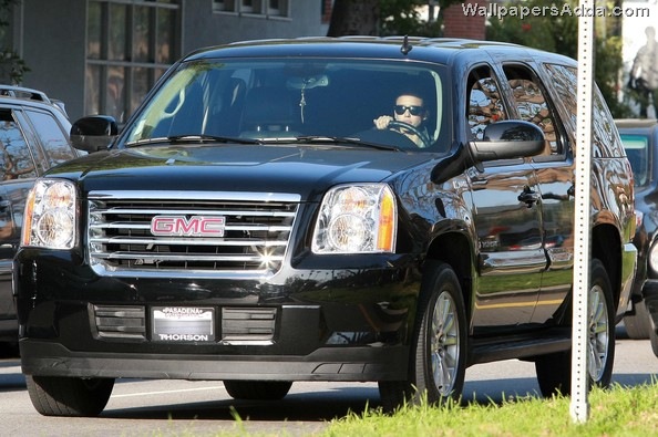 [Jessica+Alba+Out+Brentwood+lDrQFaGRhQ7l[3].jpg]