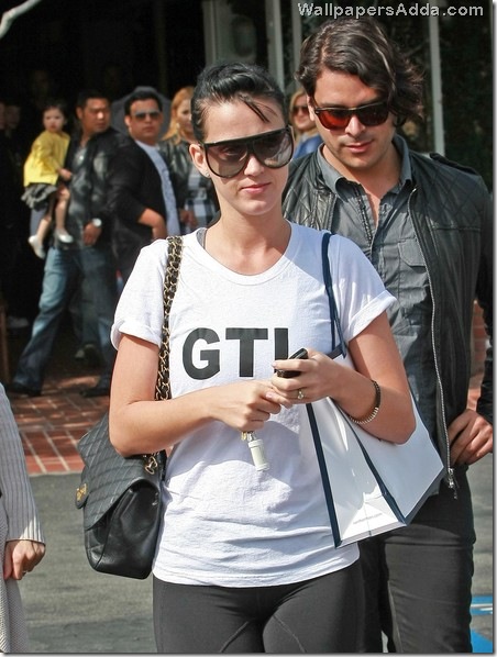 Katy Perry Out Shopping Fred Segal 2 ubhwPsB6ahBl