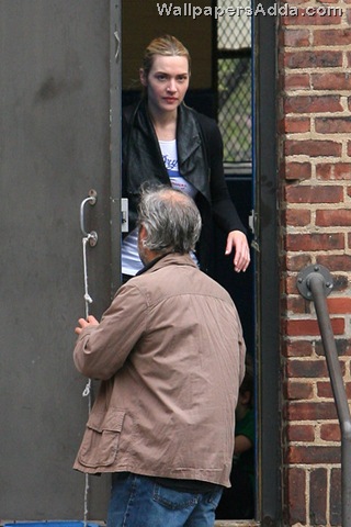[Putting+united+front+Kate+Winslet+Sam+Mendes+Lx6WFMjyrq6l[2].jpg]