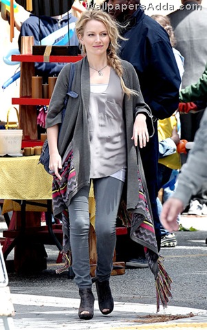 [Ugly+Betty+star+Becki+Newton+embraces+boho+KMAZcsVDY58l[2].jpg]