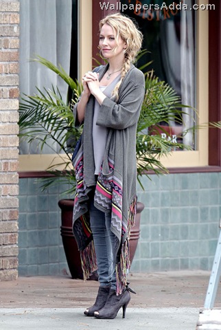 [Ugly+Betty+star+Becki+Newton+embraces+boho+lSmZgZQEyN_l[2].jpg]
