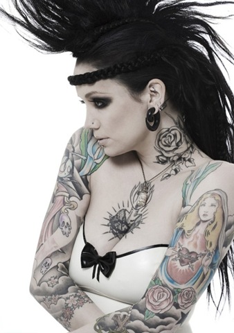 [tattooed women22[8].jpg]