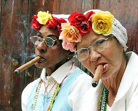 cubanas fumando