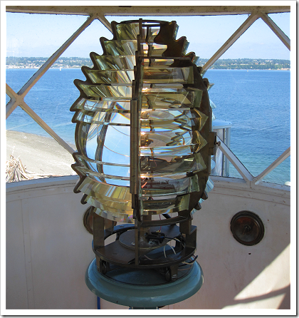 Point Robinson Lighthouse: Fresnel lens