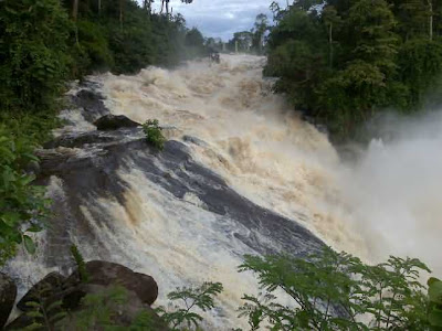 Cascada%20de%20Djibloho%2022102009%20Equatorial%20Guinea.jpg