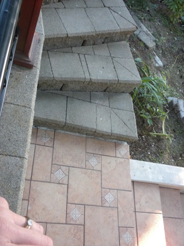 [9-27-09 Stairs completed 3[3].jpg]
