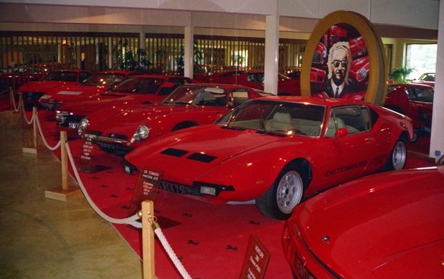 [2001.06.09146.23rangedeFerrari.jpg]