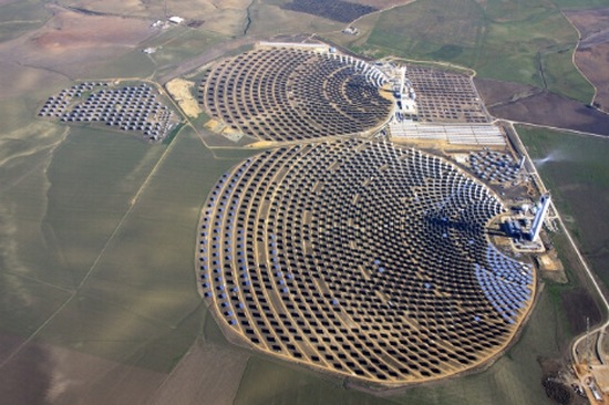 [worlds-largest-solar-power-tower-plant_qUhJd_24429[3].jpg]