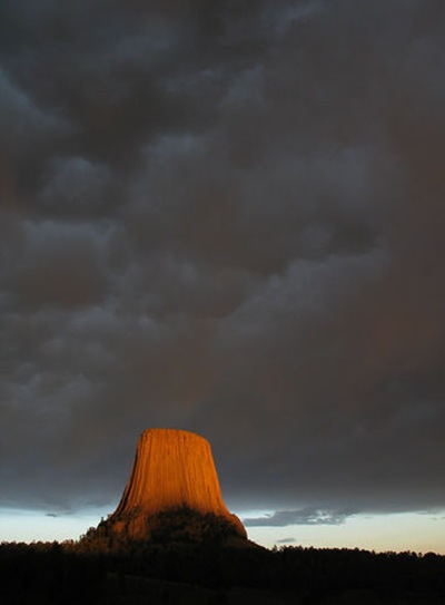 The-Most-Famous-And-Scary-Devil-Tower-04