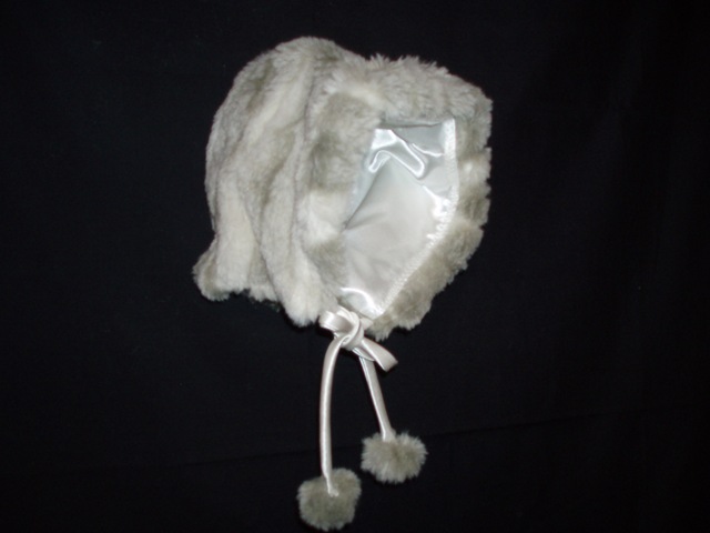 [audbrey's fur hat 2011[3].jpg]