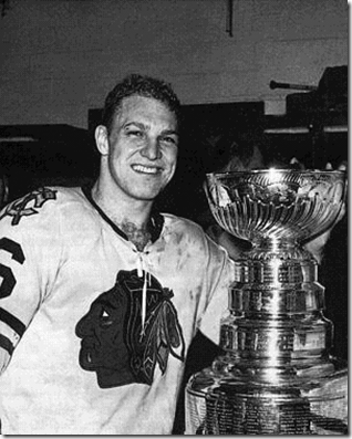 1961_BOBBY_HULL_WITH_STANLEY_CUP