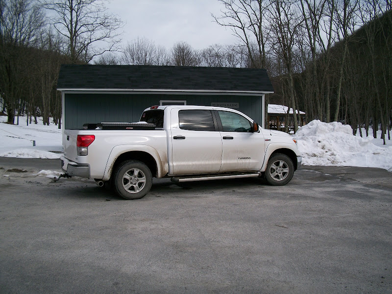 Toyota tundra tool box side mount