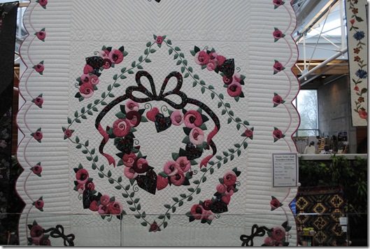 Quilts in the Gardens 2011 002