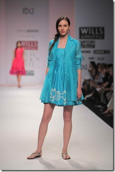 WIFW SS2010 collection by Rahul Mishra's Show18